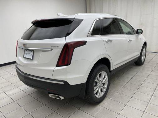 2026 Cadillac XT5 Luxury