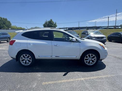 Pearl White 2013 Nissan Rogue SV w/SL Pkg