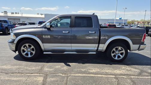 Granite Crystal Metallic Clearcoat 2016 RAM 1500 Laramie