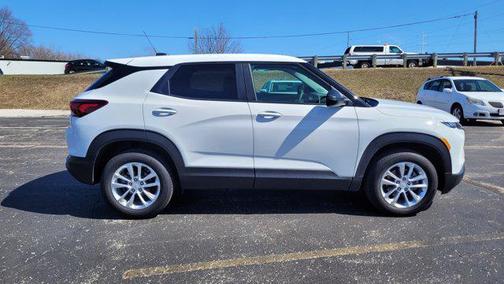 Summit White 2025 Chevrolet Trailblazer LS