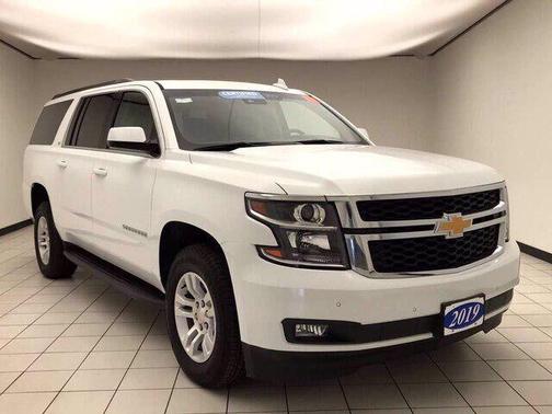 Summit White 2019 Chevrolet Suburban LT