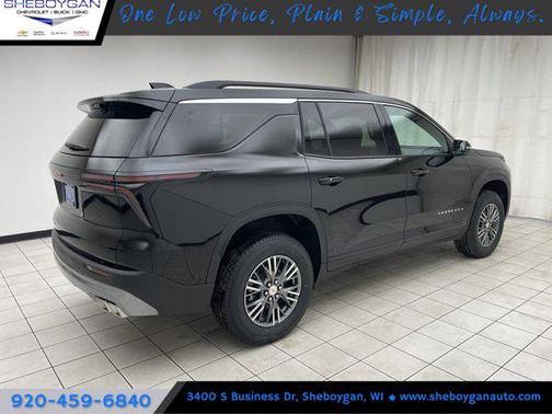 Mosaic Black Metallic 2026 Chevrolet Traverse LT
