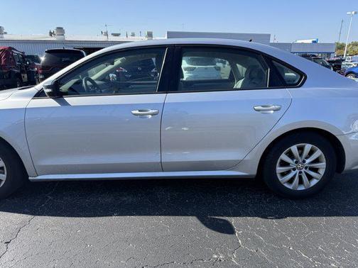 2012 Volkswagen Passat 2.5 S