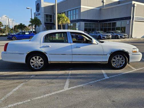 2007 Lincoln Town Car Signature