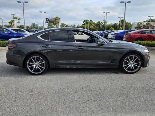 2022 Genesis G70 3.3T RWD