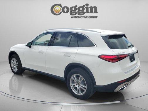 2025 Mercedes-Benz GLC 300 Base