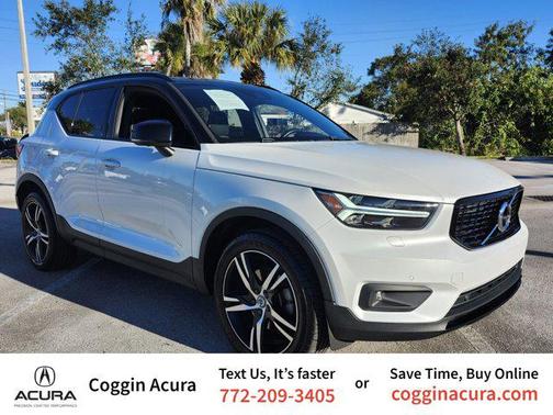 2020 Volvo XC40 T4 R-Design