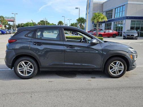 2021 Hyundai KONA SE
