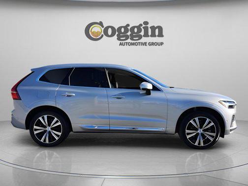 2022 Volvo XC60 B6 Inscription
