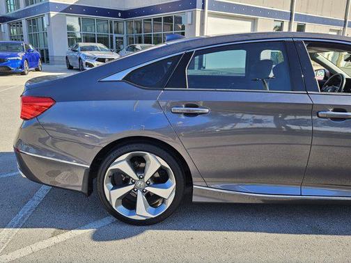 2019 Honda Accord Touring 2.0T