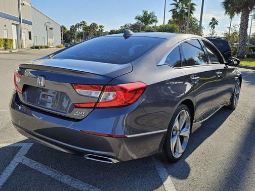 2019 Honda Accord Touring 2.0T