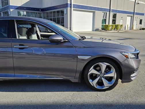 2019 Honda Accord Touring 2.0T