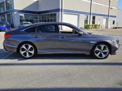 2019 Honda Accord Touring 2.0T