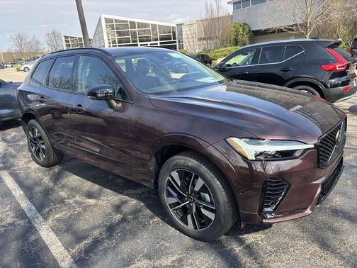 Mulberry Metallic 2026 Volvo XC60 B5 Plus