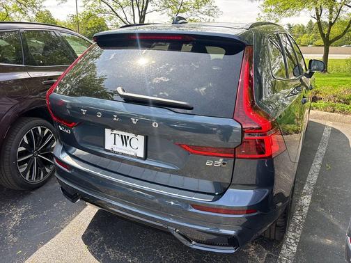 Denim Blue Metallic 2026 Volvo XC60 B5 Plus