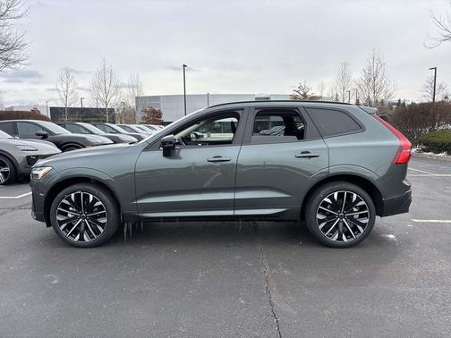 2026 Volvo XC60 B5 Ultra