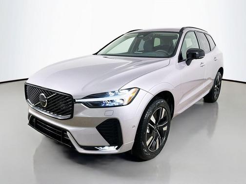 Aurora Silver 2026 Volvo XC60 B5 Plus