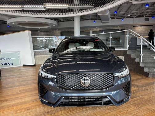 2026 Volvo XC60 B5 Core