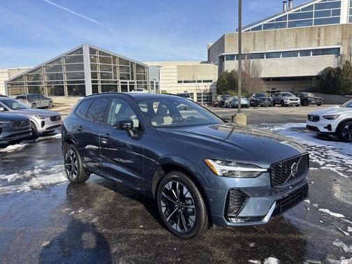 2026 Volvo XC60 B5 Plus