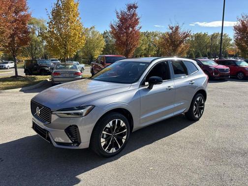 2026 Volvo XC60 B5 Plus