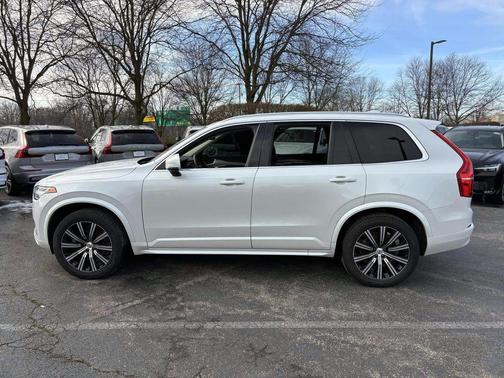 2023 Volvo XC90 B5 Core