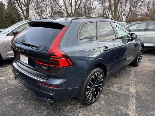 2026 Volvo XC60 B5 Ultra