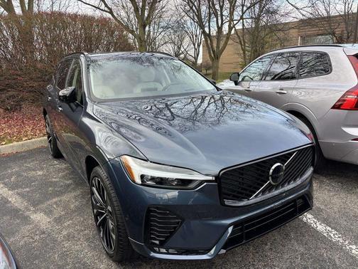 2026 Volvo XC60 B5 Ultra