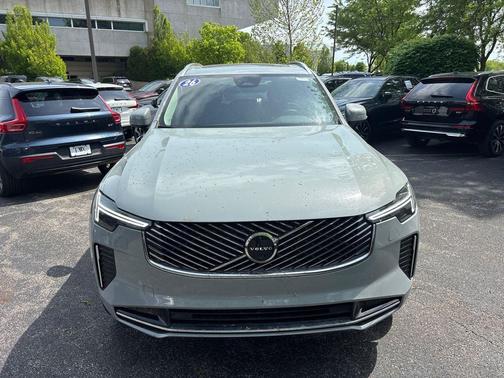 Vapour Grey Metallic 2026 Volvo XC90 Plus, B6 AWD Gas (mild hybrid), Gasoline, Bright, 7 Seats