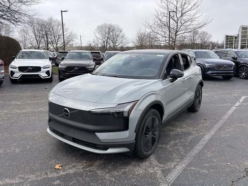 Vapour Grey Metallic 2026 Volvo EX30 Cross Country Ultra, Twin Motor Performance, Fully electric