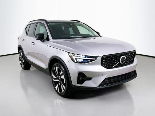 Aurora Silver 2026 Volvo XC40 Ultra, B5 AWD Gas (mild hybrid), Dark