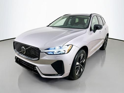 Aurora Silver 2026 Volvo XC60 B5 Plus
