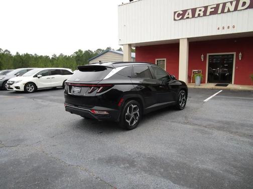 Black 2022 Hyundai TUCSON SEL FWD