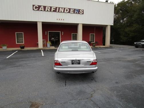 2001 Jaguar XJ8 4dr Sdn L