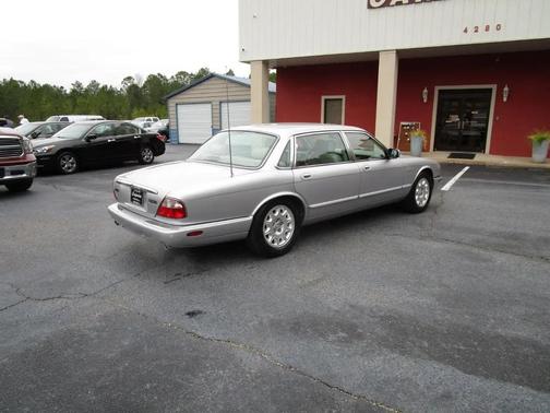2001 Jaguar XJ8 4dr Sdn L