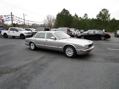 2001 Jaguar XJ8 4dr Sdn L