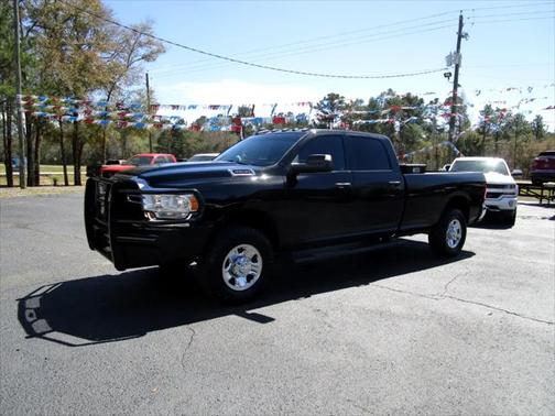 2021 RAM 3500 Tradesman 4x4 Crew Cab 8' Box