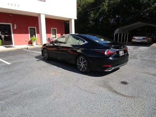 2022 Lexus ES 350 Base