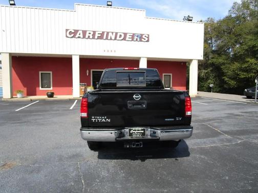 2015 Nissan Titan SV