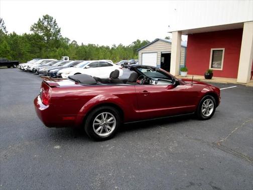 2005 Ford Mustang Premium