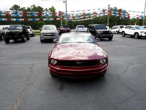 2005 Ford Mustang Premium