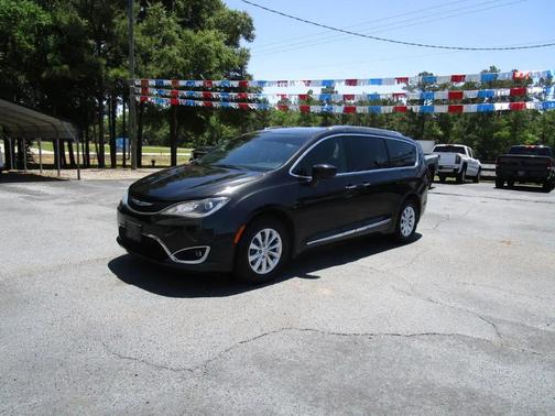Black 2019 Chrysler Pacifica Touring L
