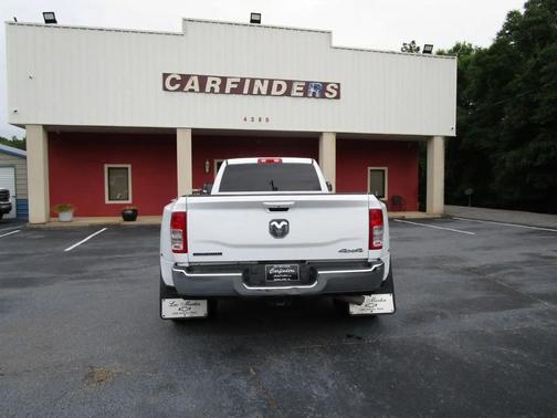 WHITE 2022 RAM 3500 Big Horn 4x4 Crew Cab 8' Box