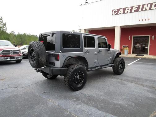 2013 Jeep Wrangler Unlimited Freedom Edition