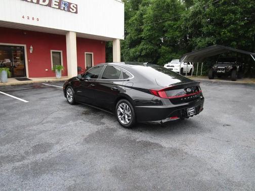 Black 2020 Hyundai SONATA SEL