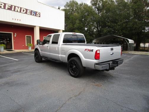 2016 Ford F-250 4WD Crew Cab 156'' Lariat