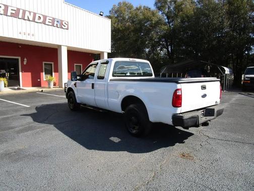 2008 Ford F-250 2WD SuperCab 142'' XL