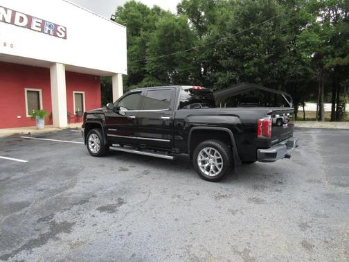 Black 2018 GMC Sierra 1500 SLT