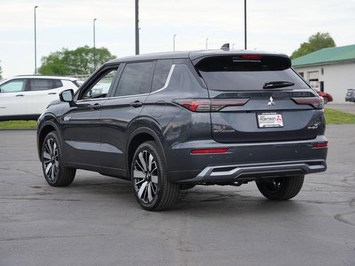 Graphite Gray 2026 Mitsubishi Outlander PHEV SE
