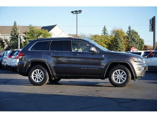2019 Jeep Grand Cherokee Laredo E