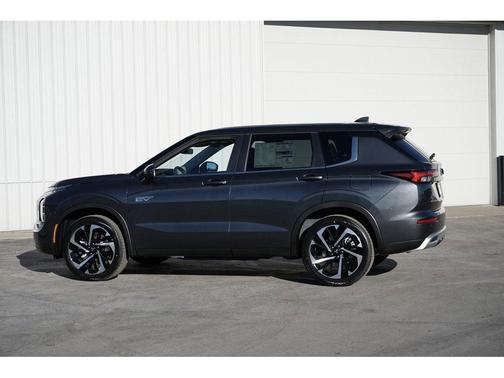 2025 Mitsubishi Outlander PHEV SE